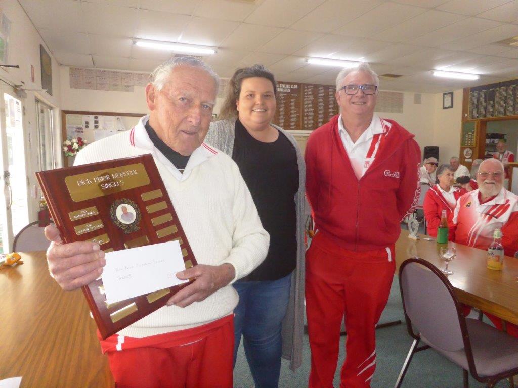 Ashlee Prior presented Dick Prior Memorial Singles Shield to winner Murray Sauer, and runner-up Chris Jones