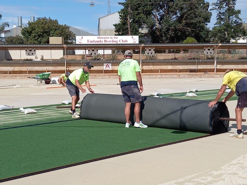 Eudunda Bowling Club - Rolling out new synthetic turf