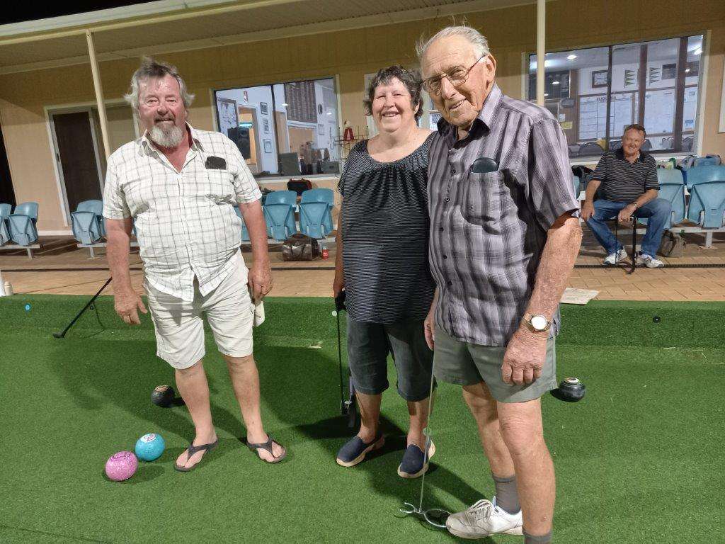 Eudunda Bowls Mally Schutz, Katrina Turner and Murray Sauer