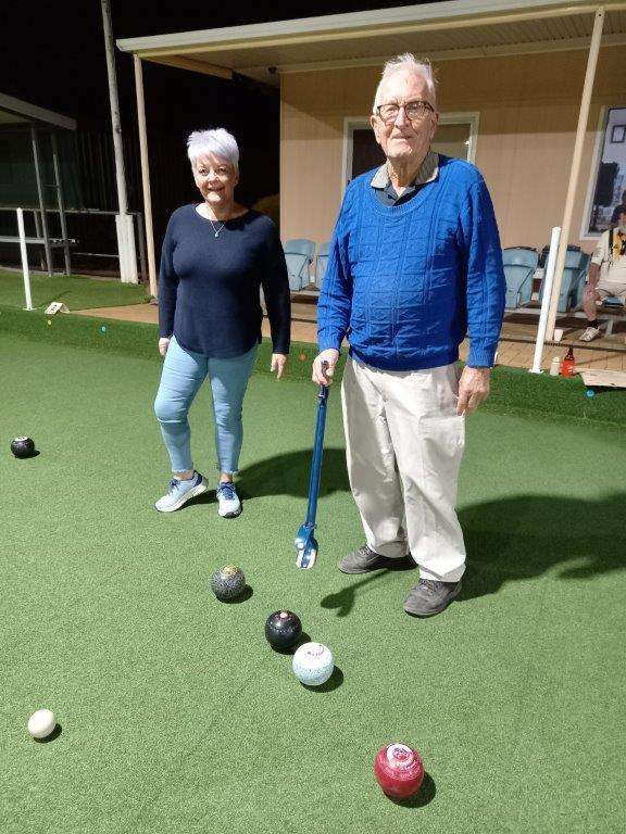 Eudunda Night Bowls - Janice Henderson, Bob Leditschke