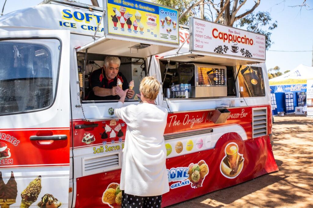 Gino's Soft Serve Icecream and Coffee Will stay into the Night Festival - Photo Robyn Bradbrook