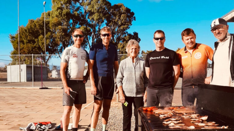 Laine DC Group with Pat Quick at Manoora M2C First Group to Ride Sth to North -April 2021