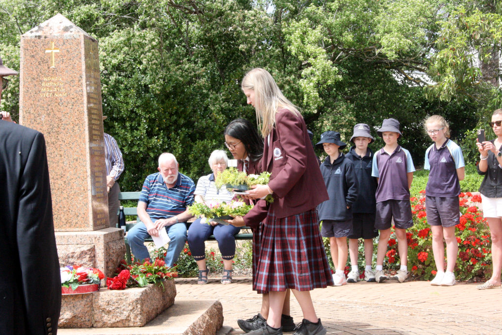 Remembrance Day 2020 - EAS Captains Katrina Manguera & Olivia Schiller lay a wreath